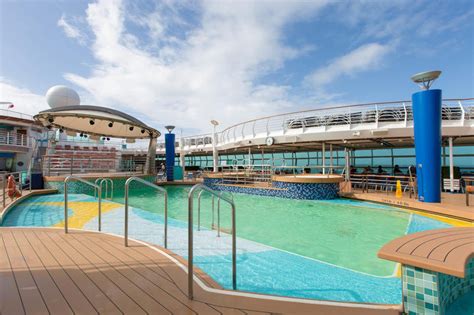 Pool Deck on Royal Caribbean Voyager of the Seas Cruise Ship - Cruise ...