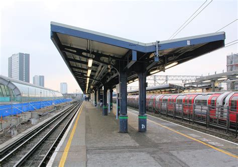 Stratford Underground station | W/B Central Line platform, l… | Flickr