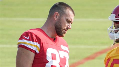 Travis Kelce shaved his beard and looks so weird | Yardbarker