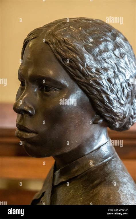 Harriet Tubman statue at the Maryland state house capital building in ...