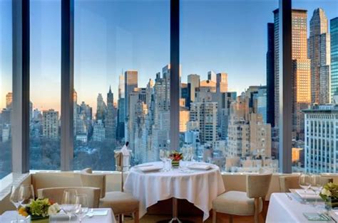 35 Restaurants with Spectacular Views