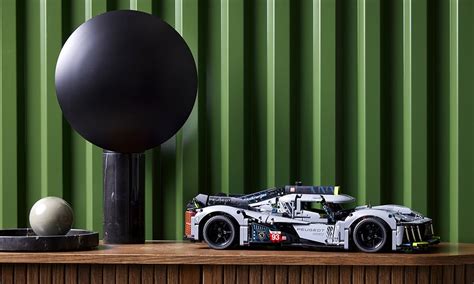 The details on this Peugeot 9X8 Lego Technic set are mind-blowing ...