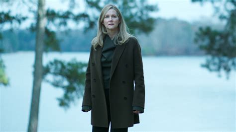 Ozark’s Big Bad: Laura Linney on Wendy Byrde’s Journey to the Dark Side ...