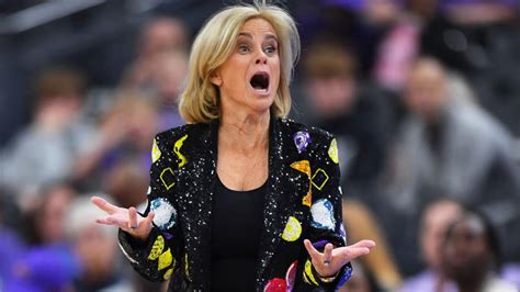 WATCH: LSU coach Kim Mulkey ejected after heated exchange with official