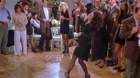 Elaine's Seinfeld Dance Humiliated Julia Louis-Dreyfus In A Very Real Way