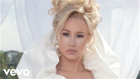 Iggy Azalea - Started (Official Music Video)