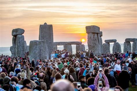 Stonehenge Summer Solstice 2023 entry, timings and travel - Bristol Live