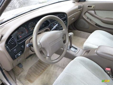 1993 Toyota Camry LE Sedan interior Photos | GTCarLot.com