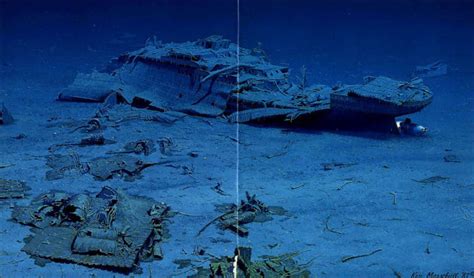 Undersea Photos of the Titanic Wreckage (42 pics) - Izismile.com