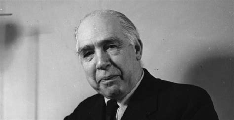 Niels Bohr Biography - Facts, Childhood, Family Life & Achievements