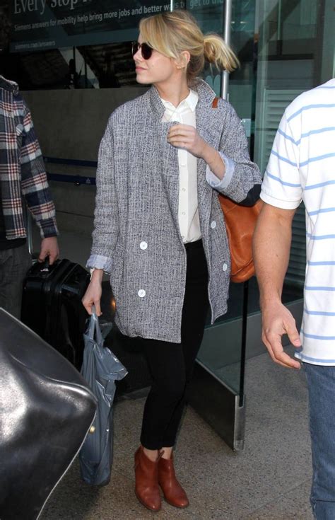 91 Style Tips to Steal From the Airport's Best Dressed Celebs | Style ...