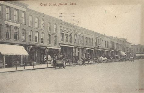 Court Street in Medina, Ohio