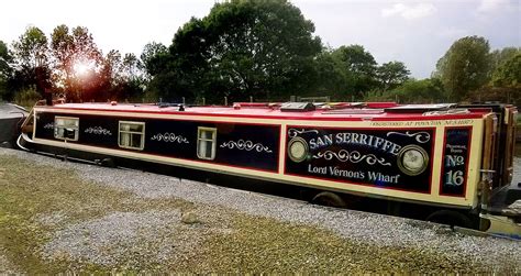 Pin by Jaroslav Vaškeba on Narrowboat | Narrowboat, Canal boat, Boat ...