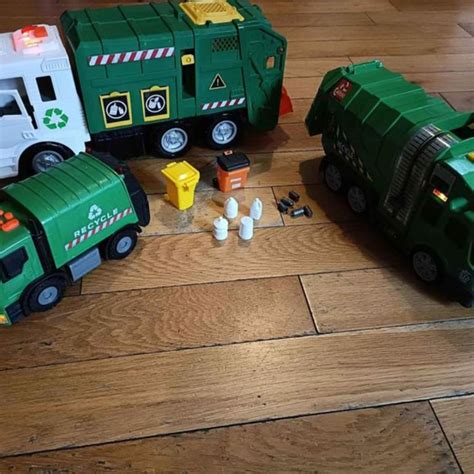 Toy Bin Lorries in DY8 Dudley für 12,00 £ zum Verkauf | Shpock DE