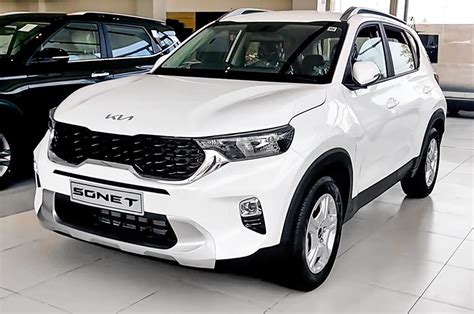 Kia Sonet crosses 1.5 lakh unit sales in India; iMT and diesels popular ...