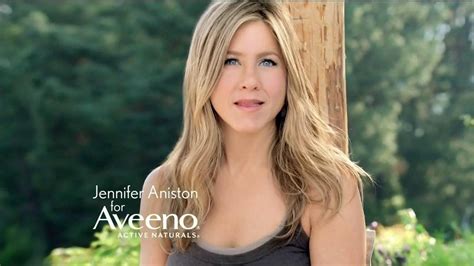 Aveeno Daily Moisturizing TV Spot, 'Hydration' Feat. Jennifer Anniston ...