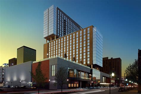 Luxury Louisville Hotel | Omni Louisville Hotel