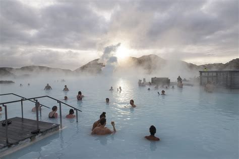 Iceland harnesses hot springs to power year-round farming - The Japan Times