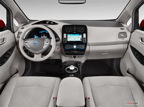 2015 Nissan Leaf: 39 Interior Photos | U.S. News