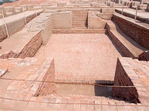 Mohenjo-daro - Mound of the Dead Men