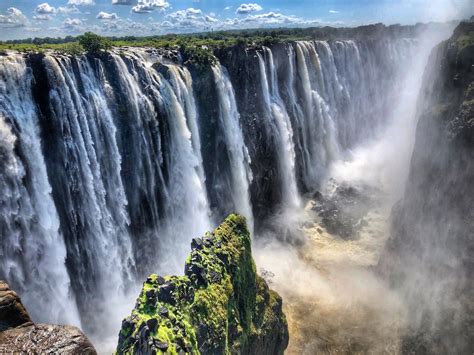 How to Enjoy Victoria Falls from Both Sides (Zimbabwe and Zambia ...