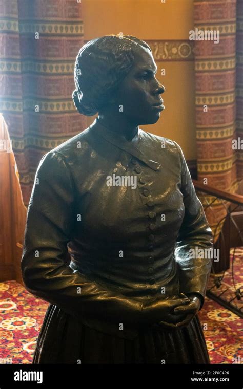 Harriet Tubman statue at the Maryland state house capital building in ...