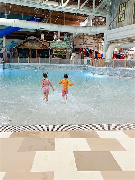 Great Wolf Lodge Tips - Carolina Charm