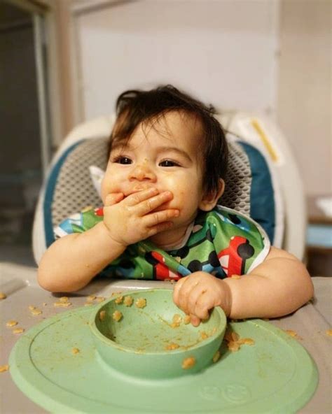 Hilarious Photos Of Babies Eating (30 pics)