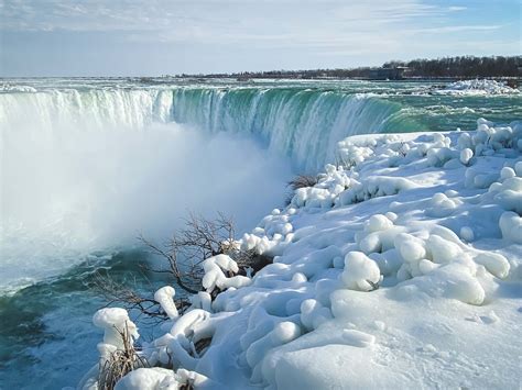 The Greatest Things to do in Winter in Ontario - The Planet D