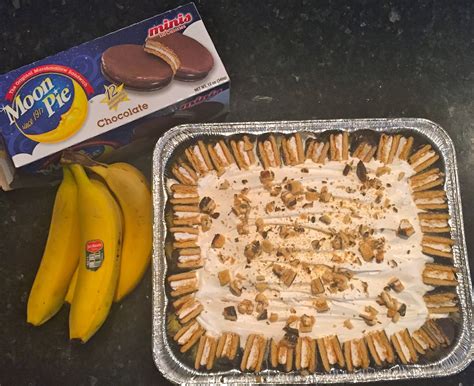 Stirring Memories: Moon Pie Banana Pudding