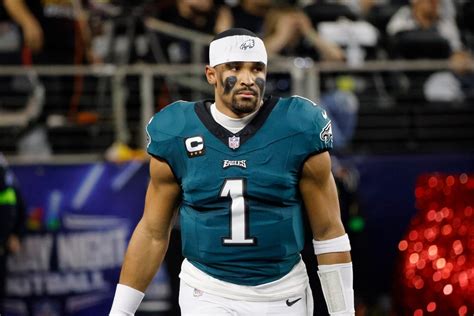 Jalen Hurts illness updates: Eagles QB expected to play vs. Seahawks