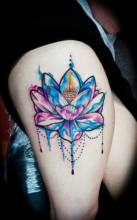 Watercolor Lotus Flower On Girls Thigh | Best tattoo design ideas