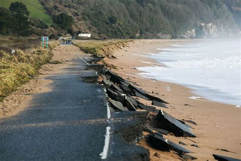 Damage to the A379 at Torcross - Devon Live