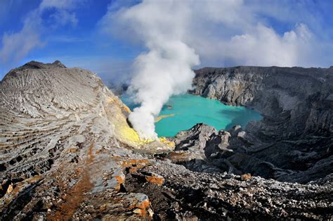 The wonderful things when You enjoy Ijen Crater tour | Bromo Java Travel