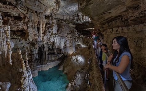 Natural Bridge Caverns | Discovery Tour