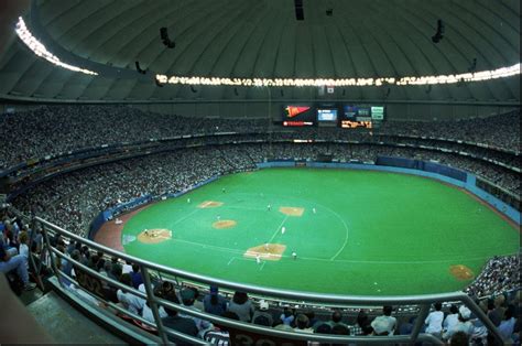 ‘Loud. Insane. Fun.’ 20 years after its implosion, Seattle’s Kingdome ...