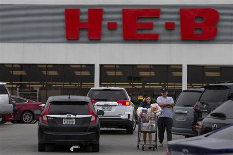 H-E-B helps deliver holiday meals