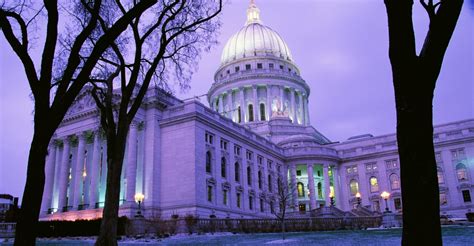 wisconsin-state-capitol-building - Wisconsin Pictures - Wisconsin ...