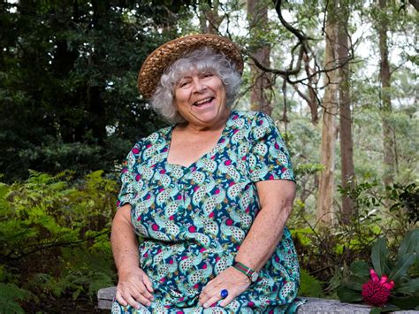 Miriam Margolyes Biography, Career, Movies, Harry Potter, Book, Parents ...