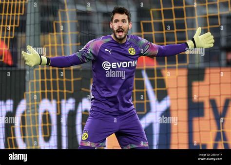 Borussia Dortmund goalkeeper Roman Burki Stock Photo - Alamy