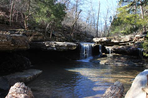 Waterfall Area Near Falling Water Falls (Ozark Forest) | Arklahoma Hiker