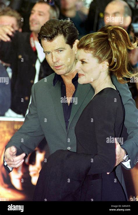 Rene russo thomas crown affair hi-res stock photography and images - Alamy