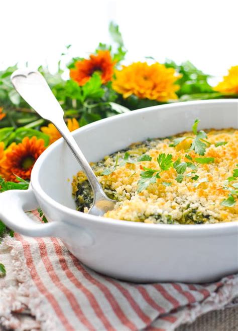 Easy Creamed Spinach Casserole | RecipeLion.com