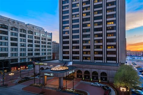 Hilton Indianapolis Hotel & Suites - Indianapolis City Center ...