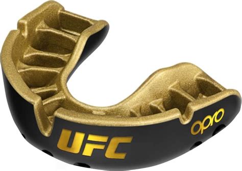 OPRO Mouthguard Gold Level UFC Senior Black Gold - FIGHTWEAR SHOP EUROPE