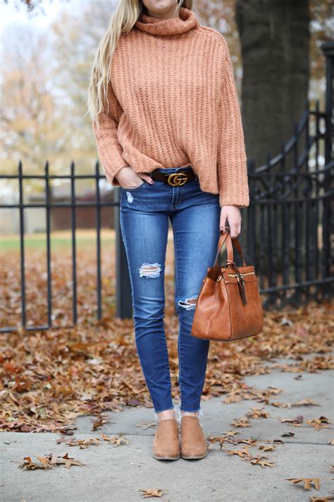 15 Thanksgiving Outfit Ideas | Both Casual & Dressy – Lauren Emily Wiltse