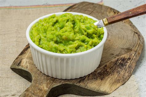 Traditional British Mushy Peas Recipe