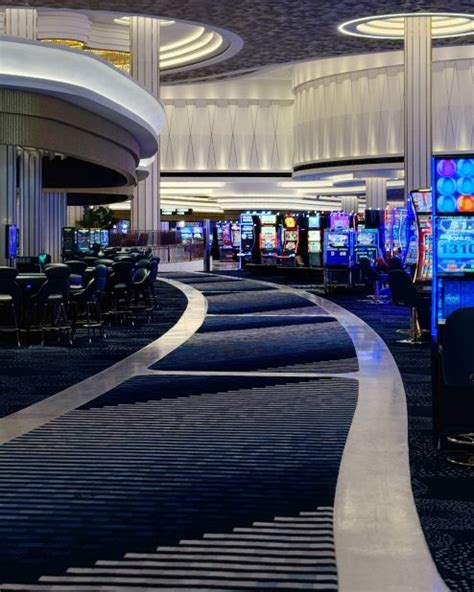 Fontainebleau opens $3.7-billion Las Vegas Strip hotel | CNN