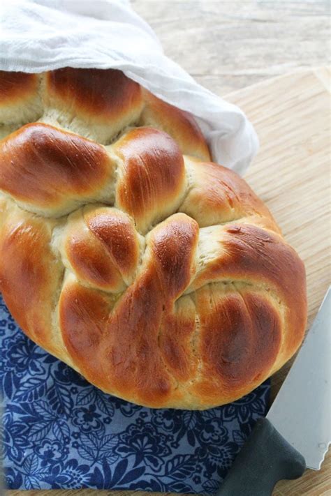 How to Make Homemade Challah