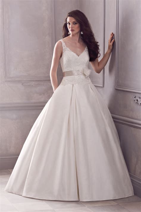 Gown 4400 | Paloma Blanca | Wedding dresses, Paloma blanca wedding ...